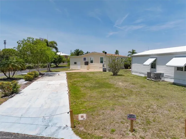 130 Dawn St, Fort Myers, Florida 33908