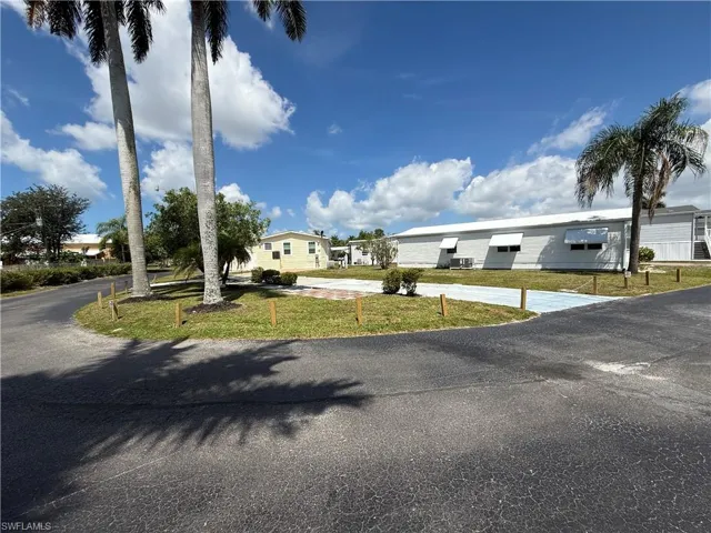 130  Dawn  ST, Fort Myers, FL 33908