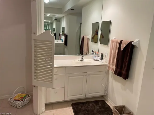 2288  Ashton Oaks  LN, Naples, FL 34109