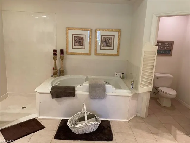 2288  Ashton Oaks  LN, Naples, FL 34109