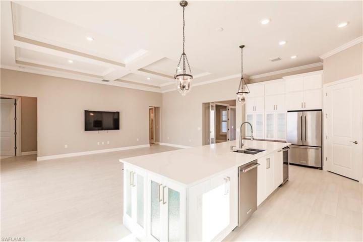 12 Foot Quartz Island