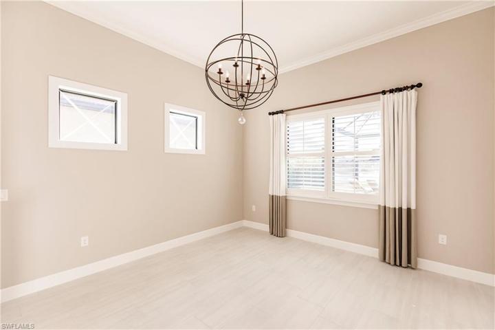 Dining Area w/Custom Draperies