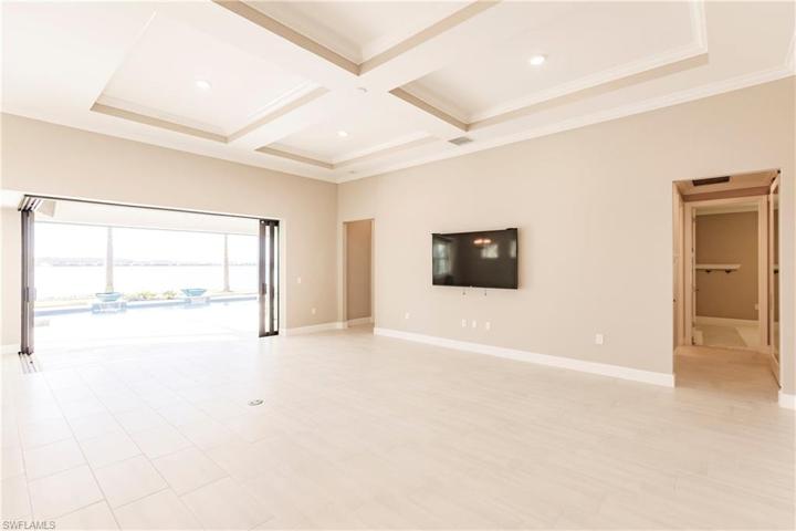 Great Room w/Zero Corner Sliders to Lanai