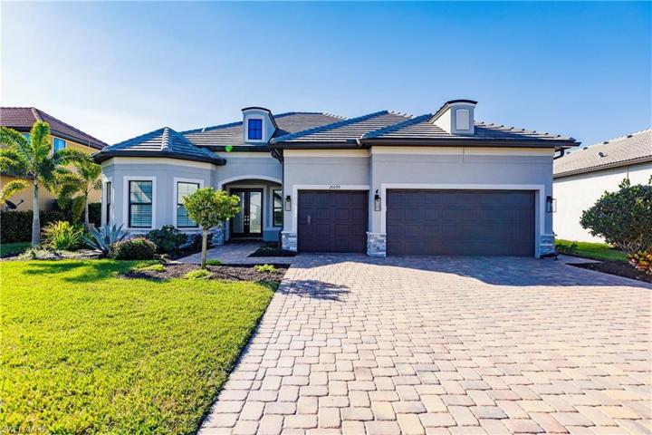 Front of House w/ 3 Car Garage