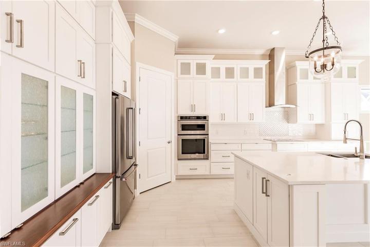 High Cabinets w/Glass Doors