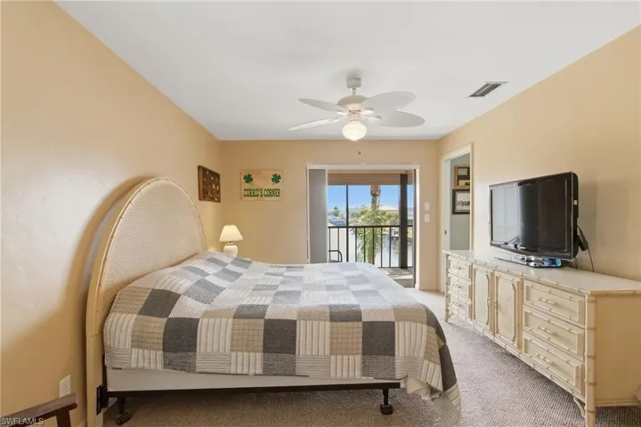 3935 Country Club Blvd 22, Cape Coral, Florida 33904
