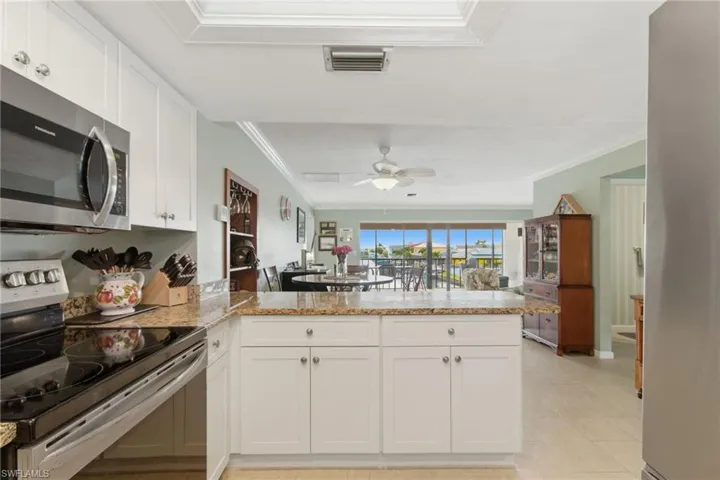 3935  Country Club  BLVD, Cape Coral, FL 33904