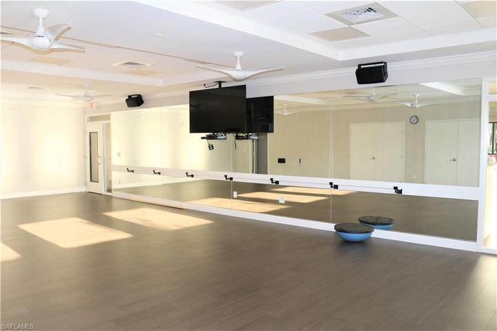 Yoga studio and other multi use finctions!