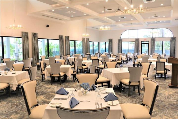 Main dining room for your pleasure!