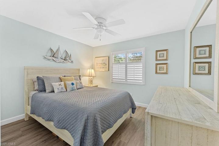 Spacious bedroom for your guests!