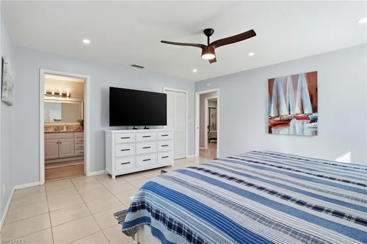 595  109th N AVE, Naples, FL 34108