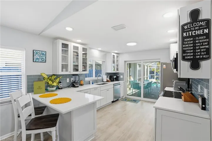595  109th N AVE, Naples, FL 34108