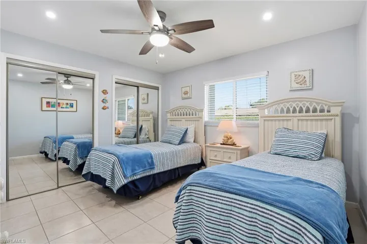 595  109th N AVE, Naples, FL 34108