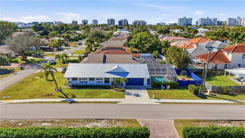 595  109th N AVE, Naples, FL 34108