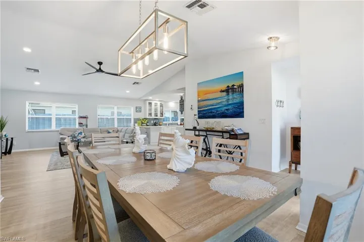595  109th N AVE, Naples, FL 34108