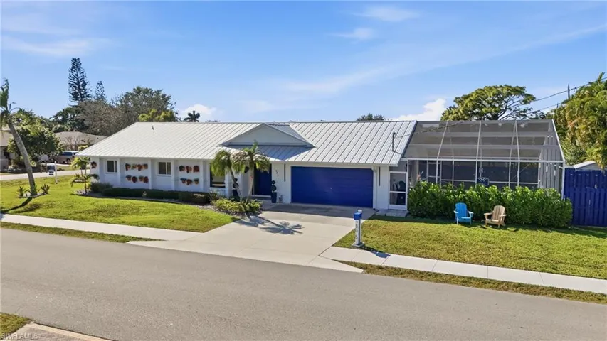 595  109th N AVE, Naples, FL 34108