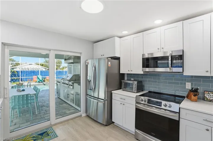 595  109th N AVE, Naples, FL 34108