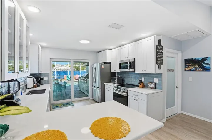 595  109th N AVE, Naples, FL 34108