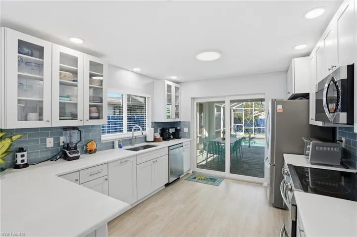 595  109th N AVE, Naples, FL 34108