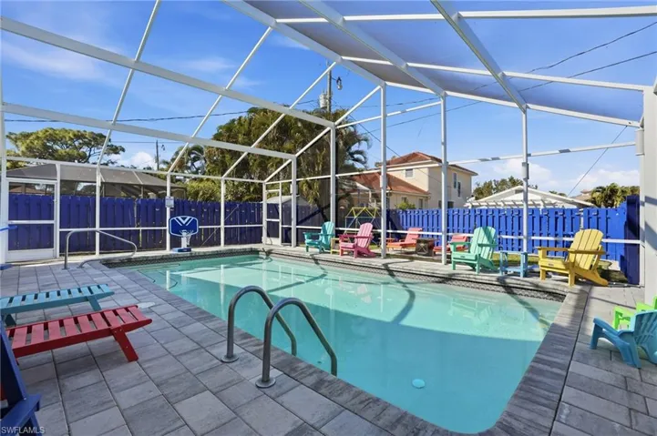 595  109th N AVE, Naples, FL 34108