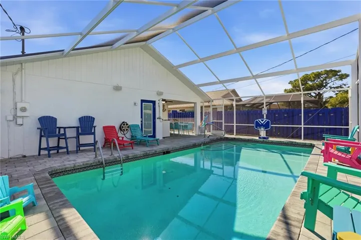 595  109th N AVE, Naples, FL 34108