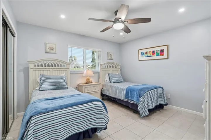 595  109th N AVE, Naples, FL 34108