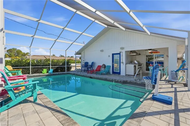 595  109th N AVE, Naples, FL 34108