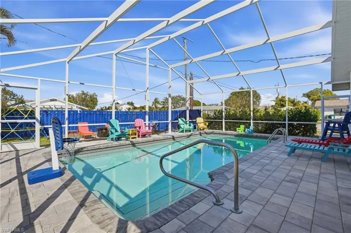595  109th N AVE, Naples, FL 34108