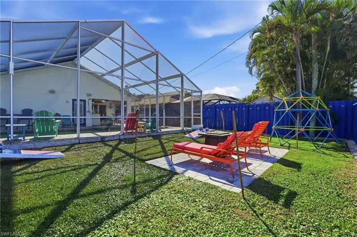 595  109th N AVE, Naples, FL 34108