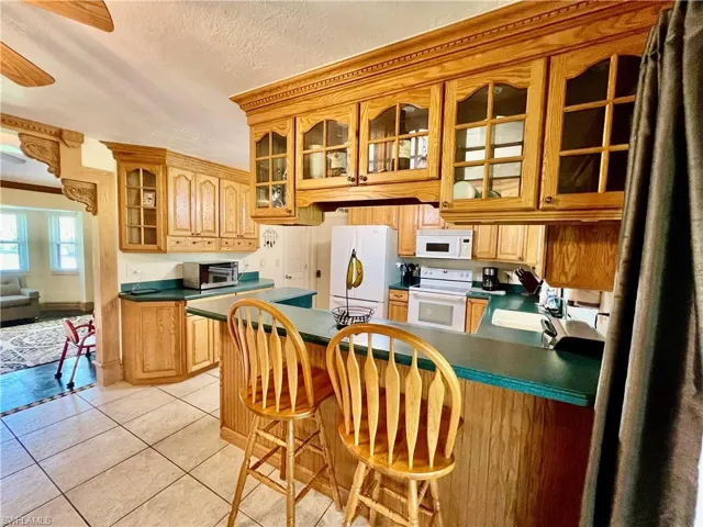 Breakfast bar.