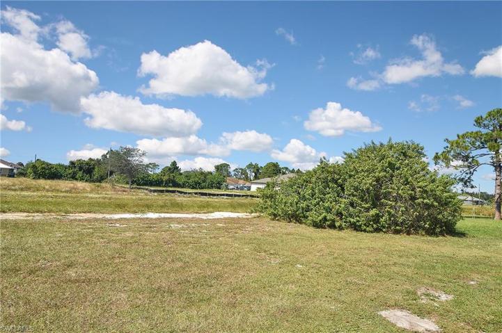 116-118  Harry S AVE, LEHIGH ACRES, FL 33973
