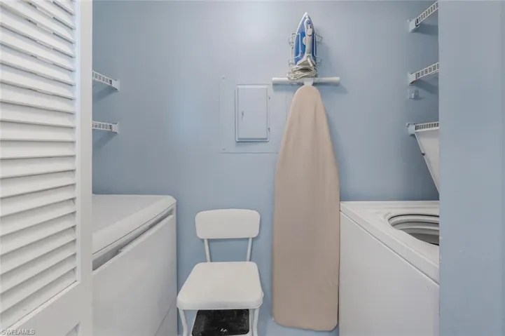 37  High Point E CIR, Naples, FL 34103