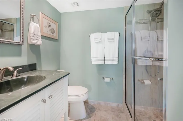 37  High Point E CIR, Naples, FL 34103