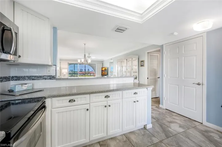 37  High Point E CIR, Naples, FL 34103