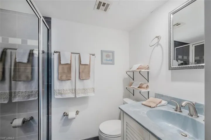 37  High Point E CIR, Naples, FL 34103