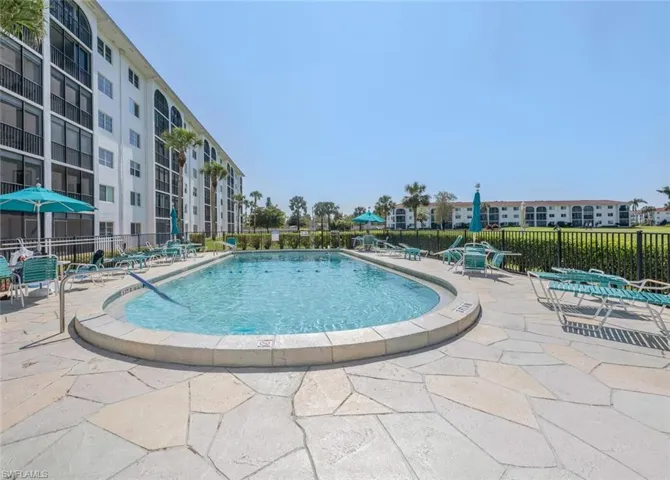 37  High Point E CIR, Naples, FL 34103