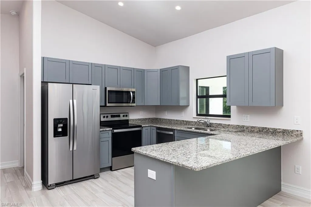 3319 20th ST, Lehigh Acres, FL 33971,224049426
