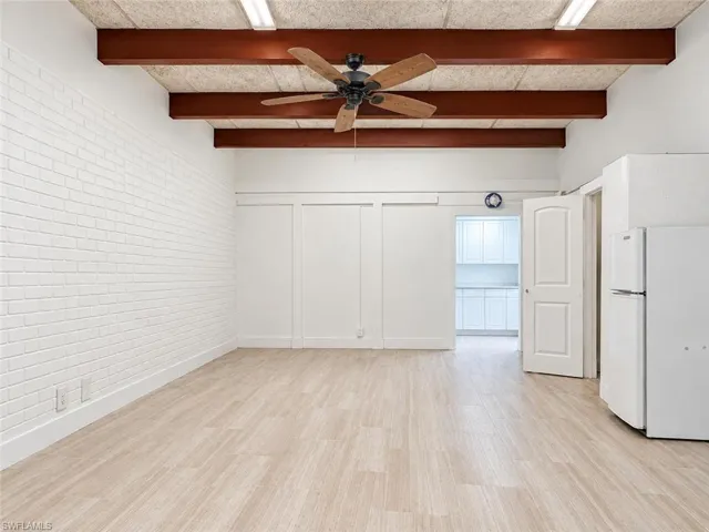 4050 Golden Gate Pkwy 219, Naples, Florida 34116