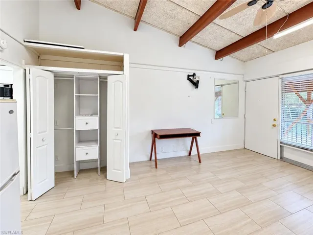 4050 Golden Gate Pkwy 219, Naples, Florida 34116