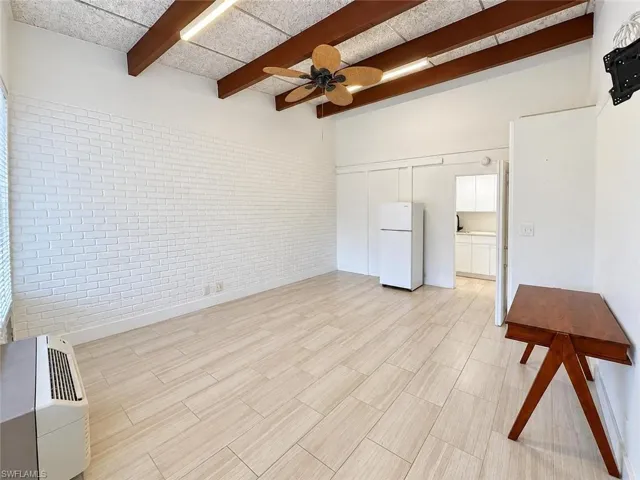 4050 Golden Gate Pkwy 219, Naples, Florida 34116