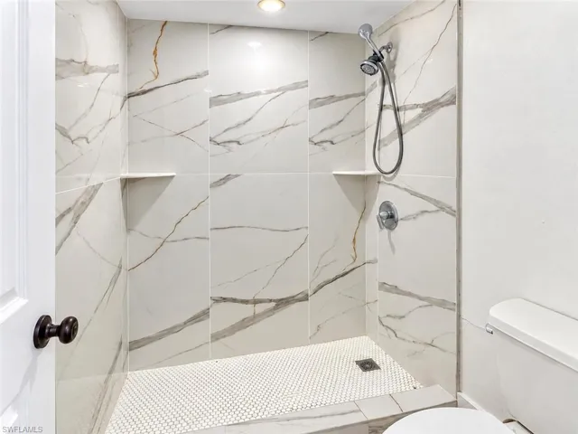 4050 Golden Gate Pkwy 219, Naples, Florida 34116