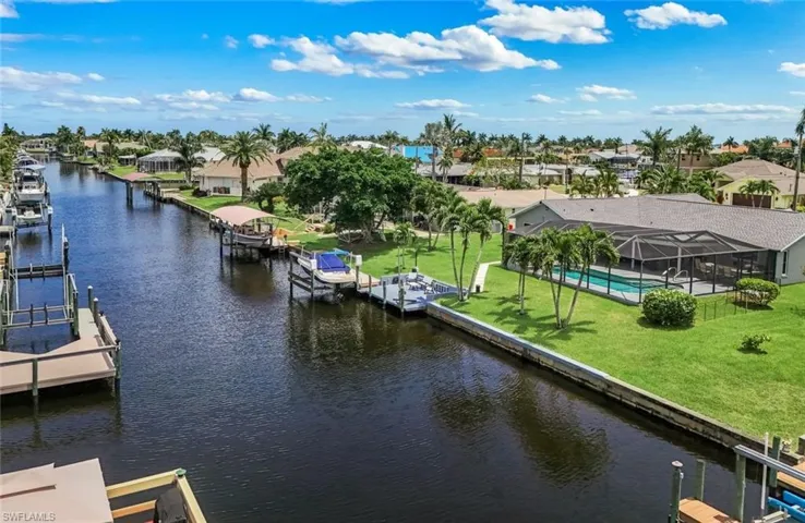 2107 Se 25th Ter, Cape Coral, Florida 33904