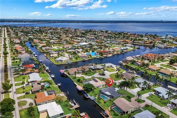 2107 Se 25th Ter, Cape Coral, Florida 33904