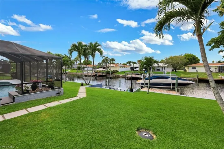 2107 Se 25th Ter, Cape Coral, Florida 33904