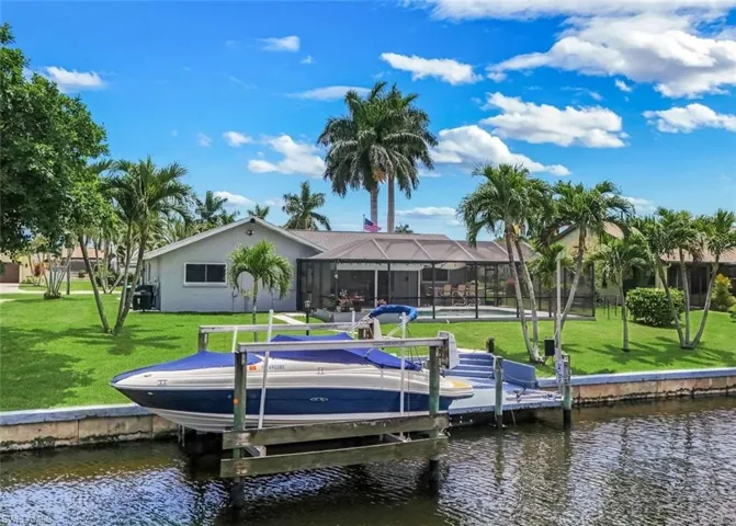 2107 Se 25th Ter, Cape Coral, Florida 33904
