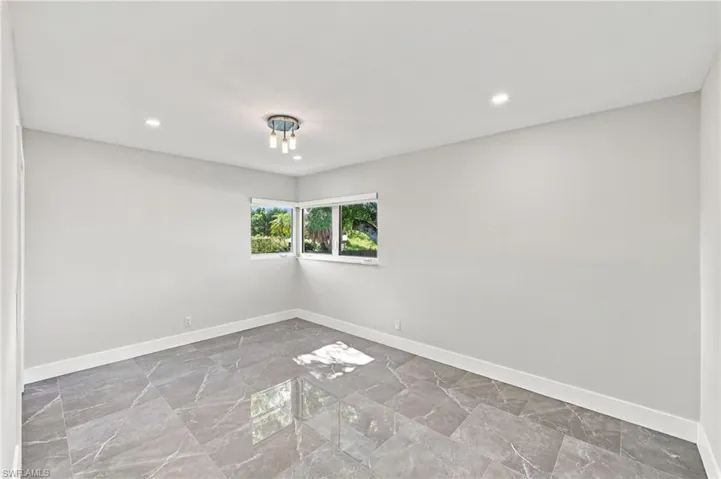 47 River Ct, Naples, Florida 34110