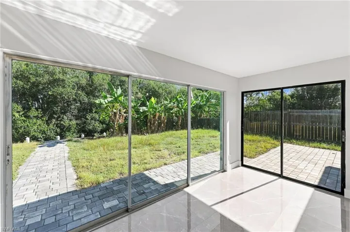 47 River Ct, Naples, Florida 34110