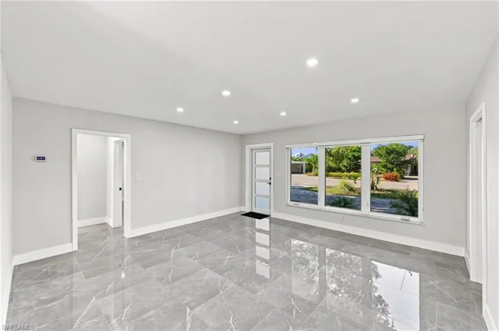 47 River Ct, Naples, Florida 34110