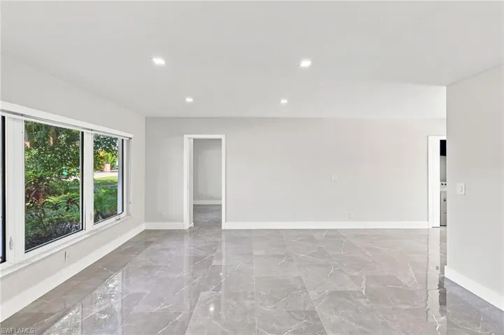 47 River Ct, Naples, Florida 34110