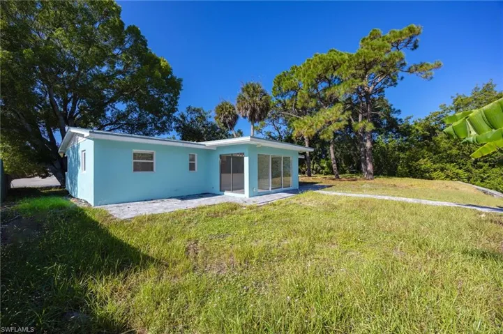 47 River Ct, Naples, Florida 34110
